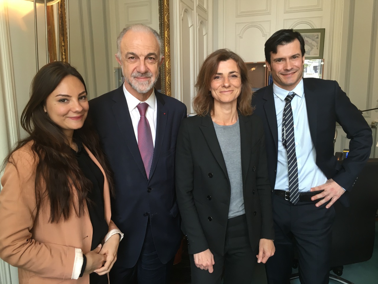 Jean-Marie Cambacérès président de la section des affaires européennes et internationales du CESE accompagné de sa collaboratrice Laurène Vernet, avec Isabelle Coustet chef du Bureau d’information du Parlement européen en France et Matthieu Blondeau...