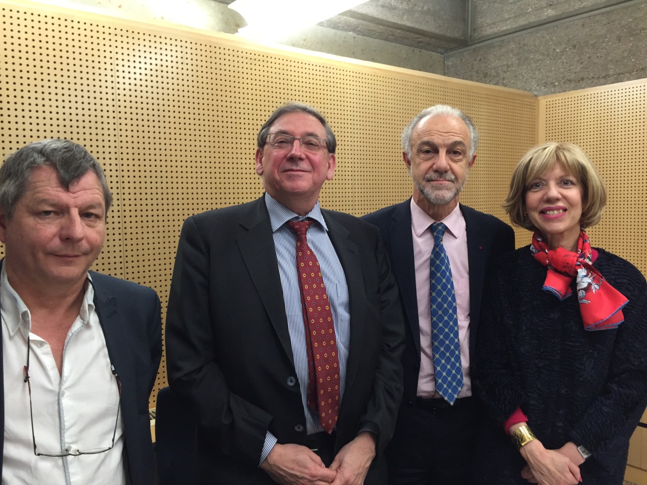 Christophe Quarez, Jean-Marie Cambacérès et Isabelle Bacq avec Jean-Luc Demarty, Directeur général commerce (DG TRADE) à la Commission européenne le 27 janvier 2016 après son audition.