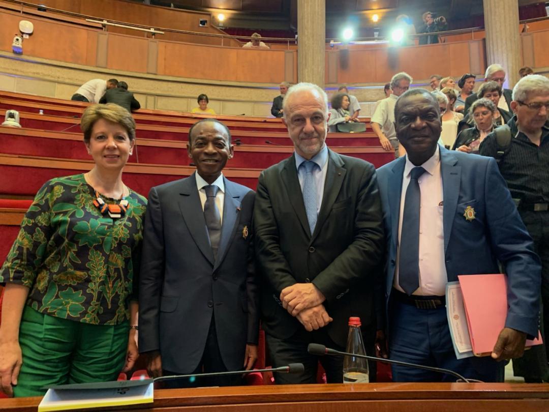 - Président du CESE de la Côte d’Ivoire
Jean-Marie Cambacérès et Marie-Béatrice Levaux ont discuté avec Charles Koffi Diby, président du CESE de la Côte d’Ivoire (membre de l’UCESIS) et son conseiller Aliagui Diabagate lors de leur présence à la...