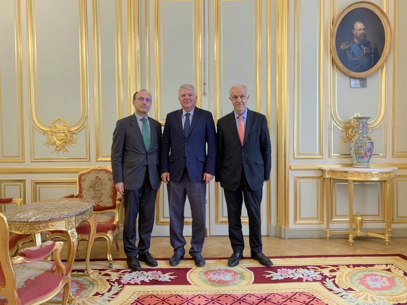 - Rendez-vous avec l’ambassadeur de Russie, le 26 septembre 2019.
Le 26 septembre 2019, Jean-marie Cambacérès a eu un rendez-vous avec Son Excellence Alexei Mechkov, ambassadeur de la Fédération de Russie en France.
Discussions sur : le discours du...