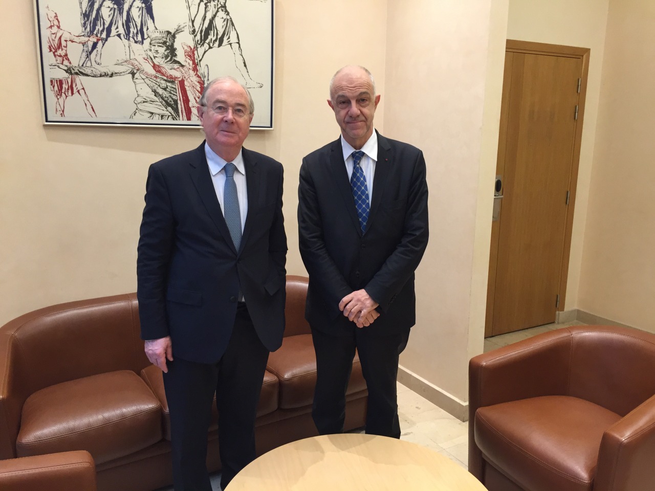 Jean-Marie Cambacérès avec le sénateur Jean Bizet président de la commission des Affaires Européennes du Sénat le 16 février 2016.